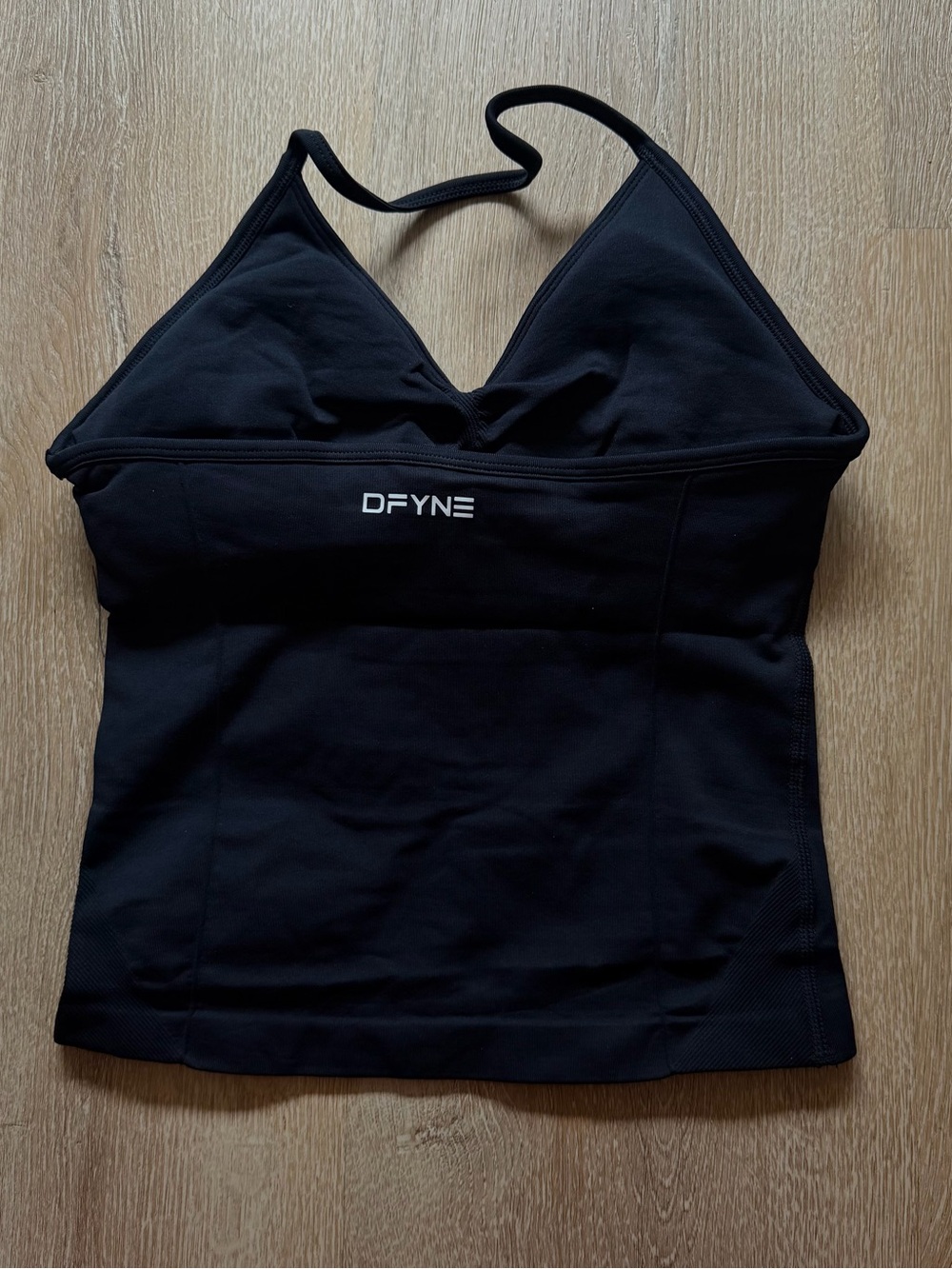 DFyne black impact sports bra and shorts set - Picture 6 of 7